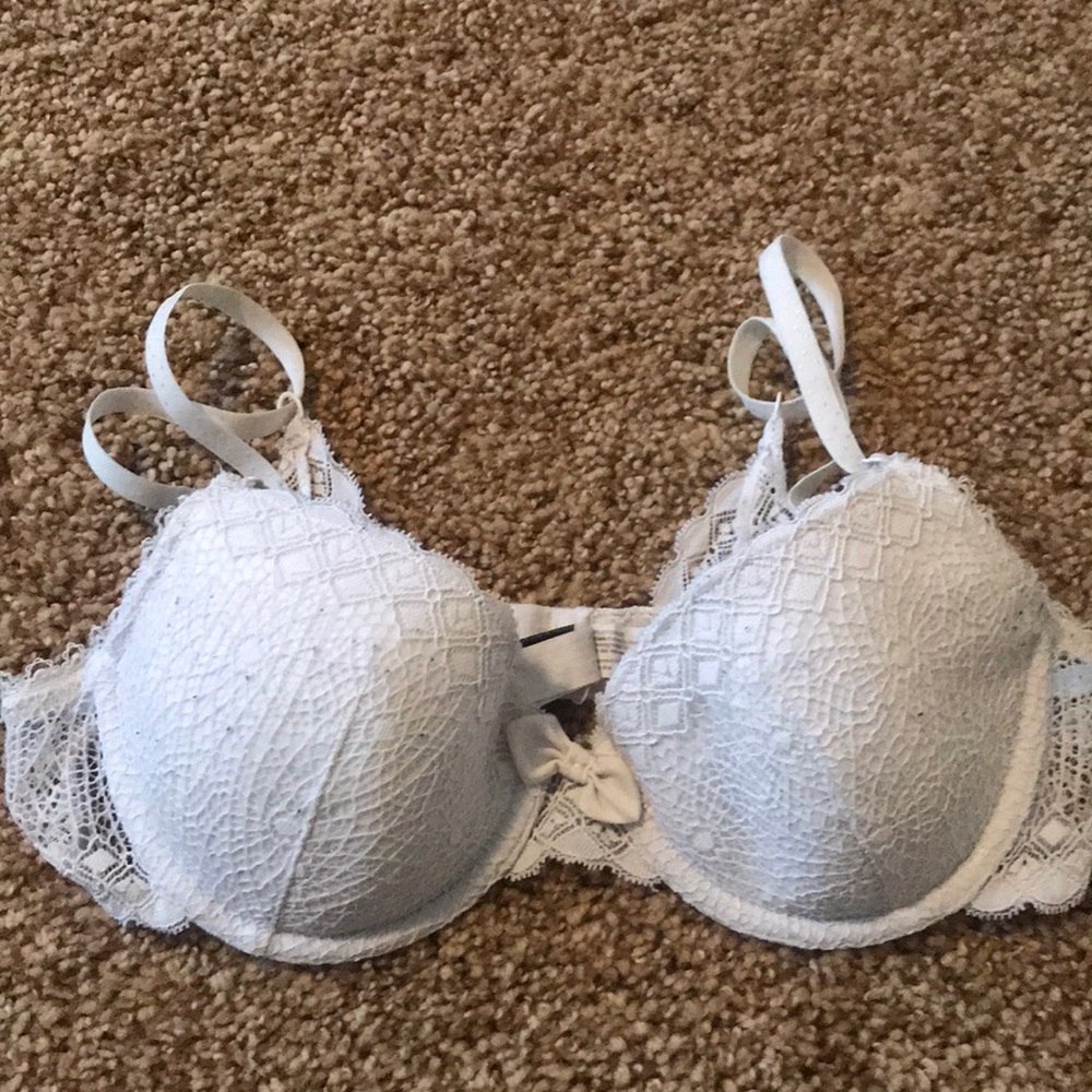 34B Etam 🇫🇷 lacy white bra